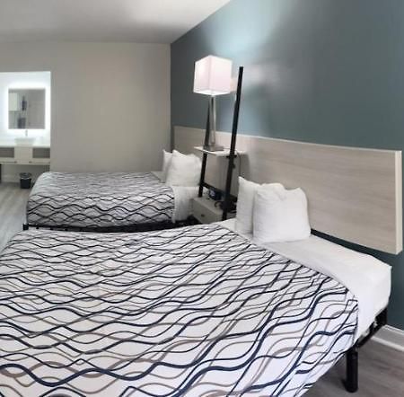 Magnolia Inn Extended Stay Of Kingsland - New 2024 - Book A Kitchen Room - 12 Noon Check Out - Sleep In Late - Better Sleep - Ultra Sparkling - Pool Open Until Until 4Am - Stay And Save Today - 24 Hour Front Desk - Premium Coffee Bar - Award Winning Exterior photo